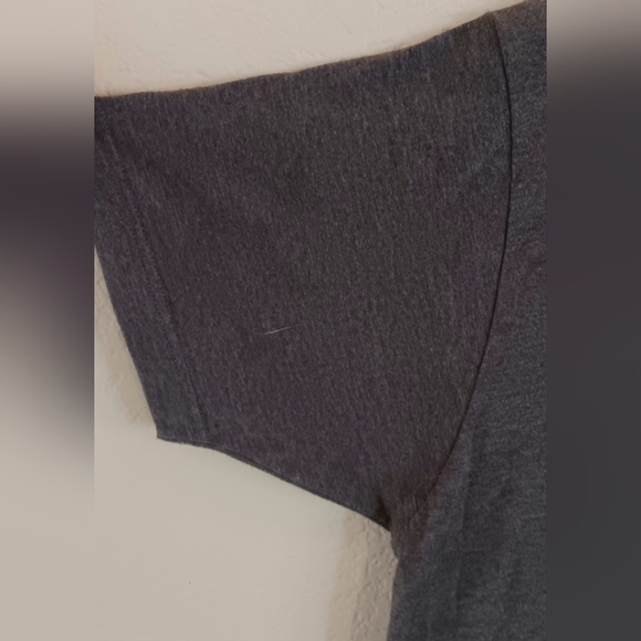 RARE Vans Holiday Tee T-Shirt XL Gray Christmas Skater Skateboard - Picture 6 of 8